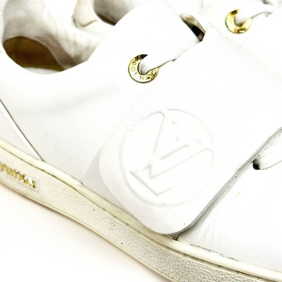 Louis Vuitton Sneakers- Size 39 - Picture 9 of 16